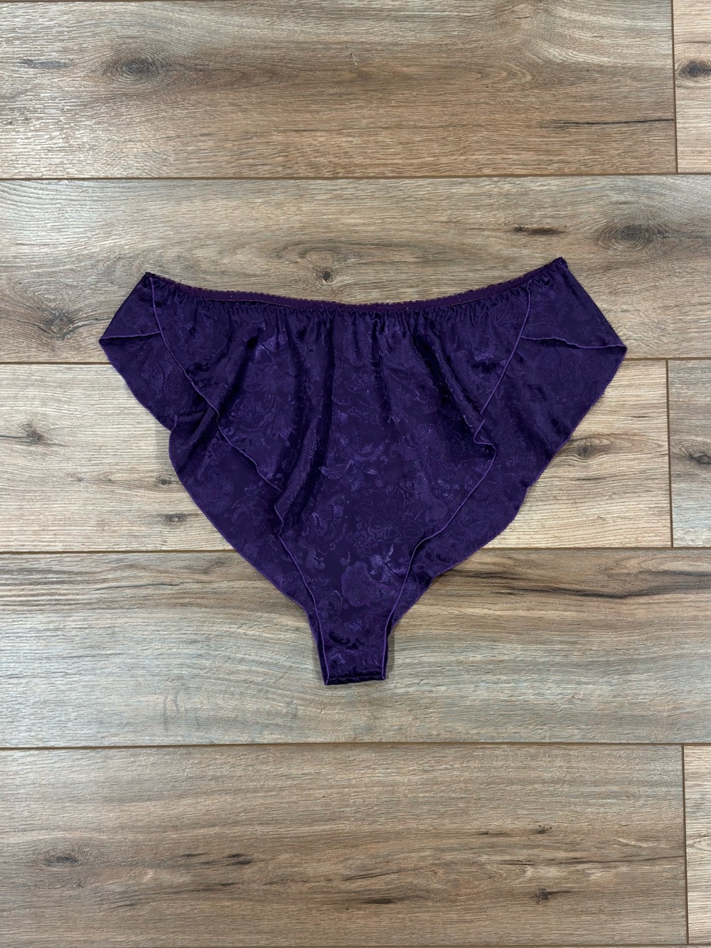 VICTORIA’S SECRET Vintage Chic 90s Gold Label Purple Sleep Shorts | Size Medium